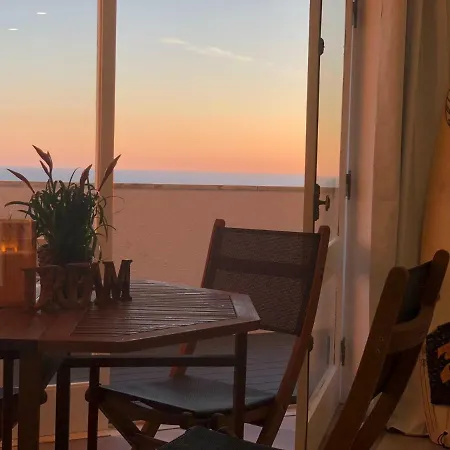 Beachfront Caparica Flat Appartement