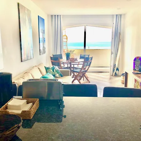 Beachfront Caparica Flat Apartamento